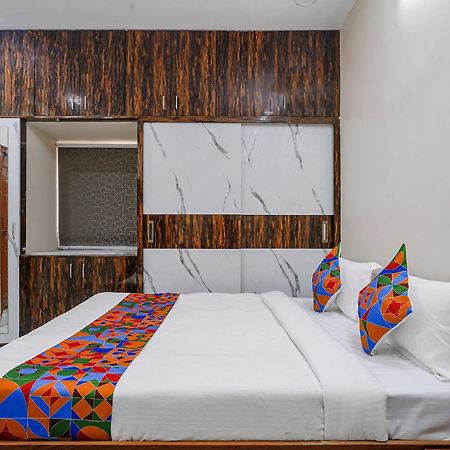 Fabhotel Perams Grand Inn - Hitech City Хидерабад Екстериор снимка