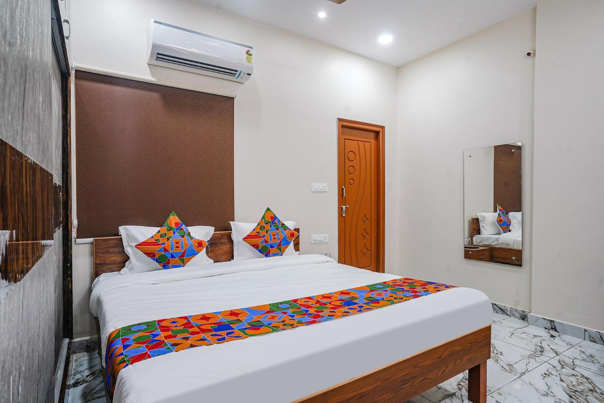 Fabhotel Perams Grand Inn - Hitech City Хидерабад Екстериор снимка