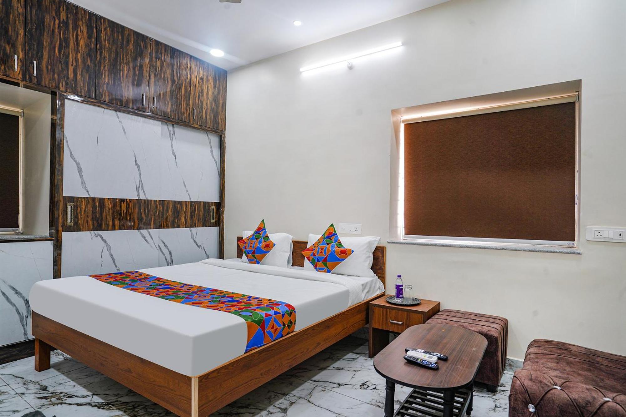Fabhotel Perams Grand Inn - Hitech City Хидерабад Екстериор снимка